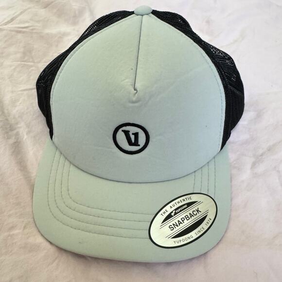 NWT Vuori Inspired Foam Trucker Hat in Salt/Black o/s - Picture 3 of 6